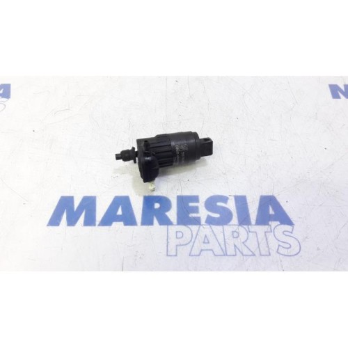 Fiat - Punto - Windscreen washer pump