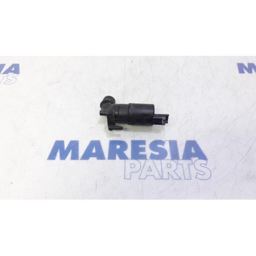 Citroen - C1 - Windscreen washer pump