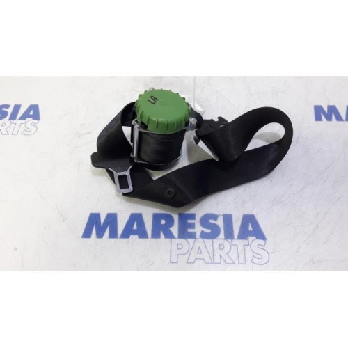 Alfa Romeo - Mito - Sicherheitsgurt links hinten