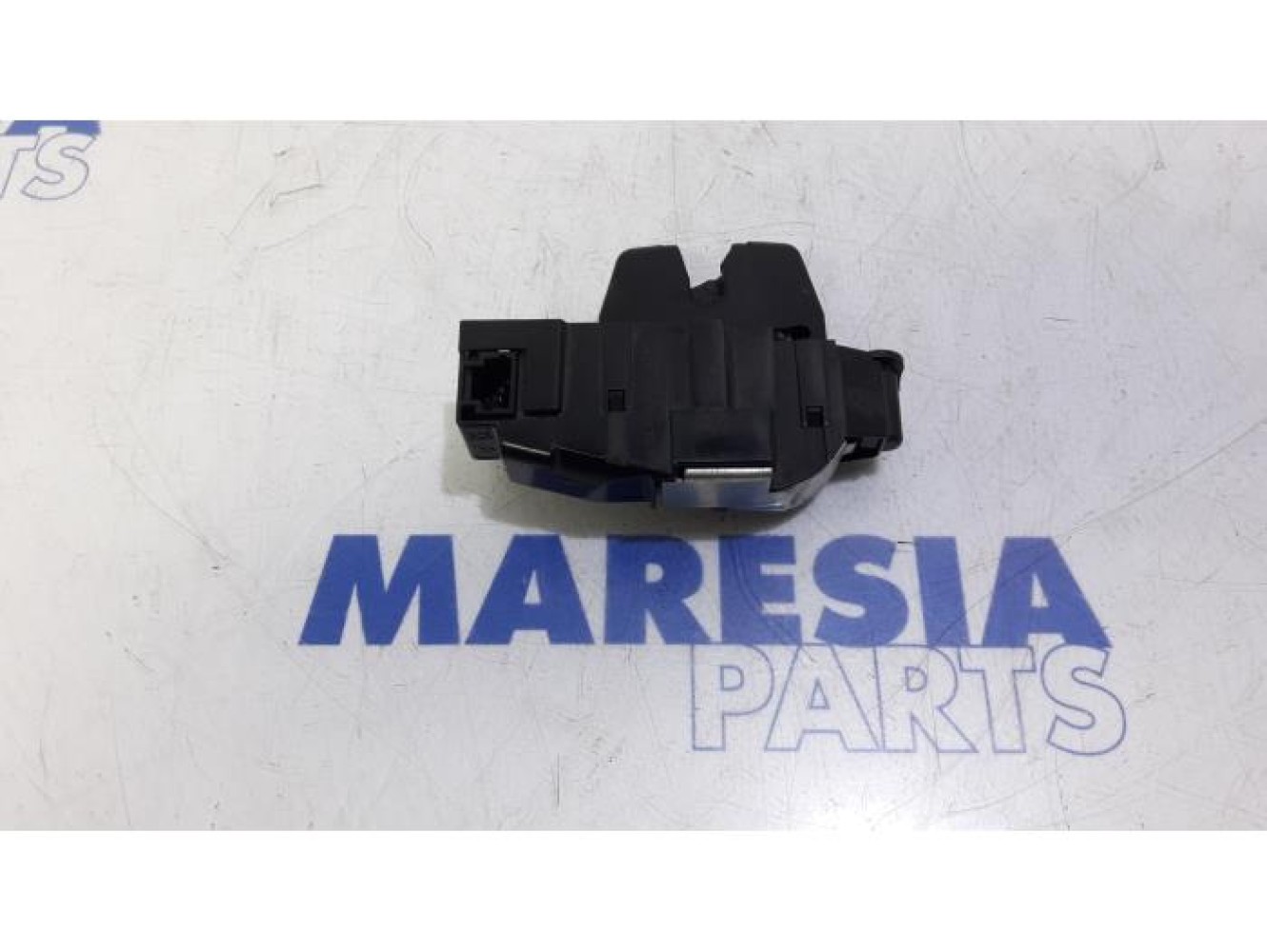 Citroen - Berlingo - Tailgate lock mechanism