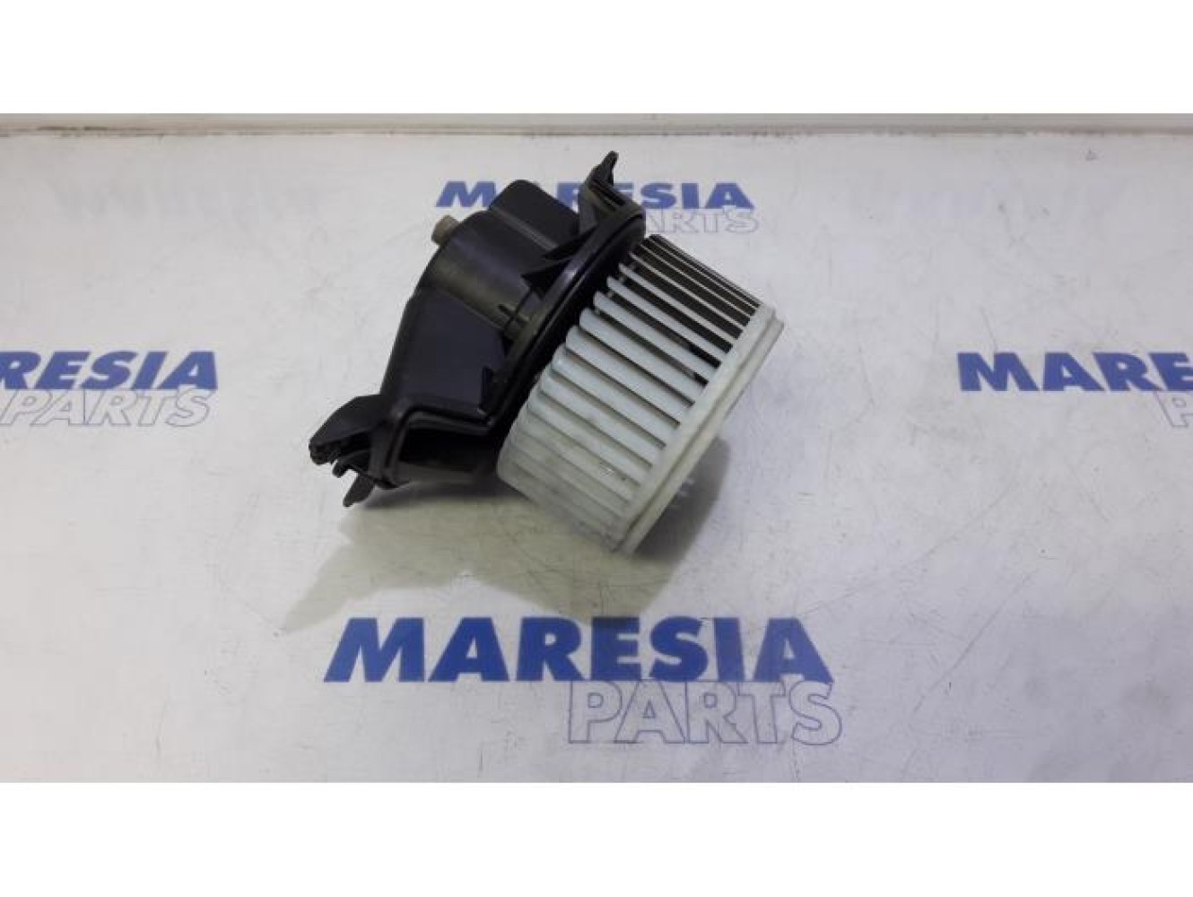 Fiat - Punto Evo - Kachel Ventilatiemotor