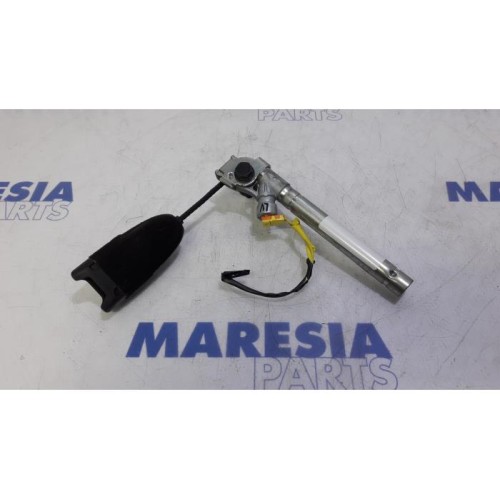 Fiat - Punto Evo - Gurtsrammer links