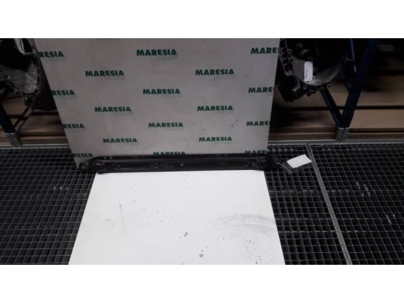Citroen - C4 Picasso - Radiator bar