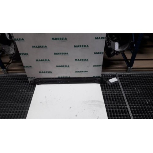 Citroen - C4 Picasso - Radiator bar