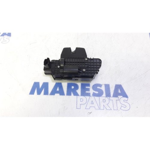 Citroen - C3 - Tailgate lock mechanism