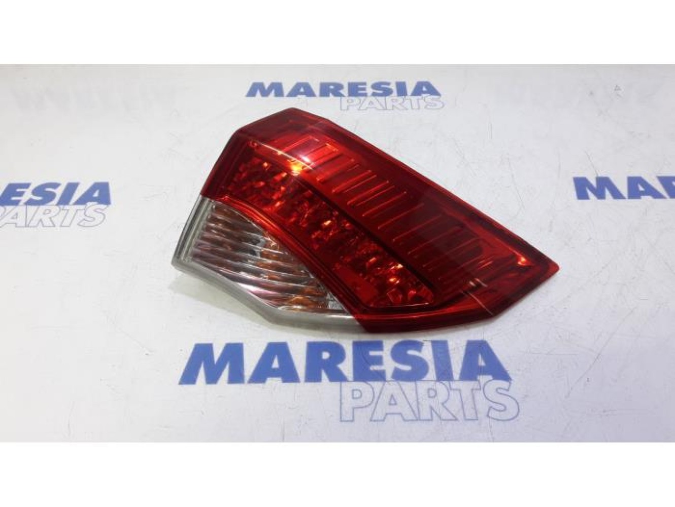 Renault - Laguna - Taillight, right