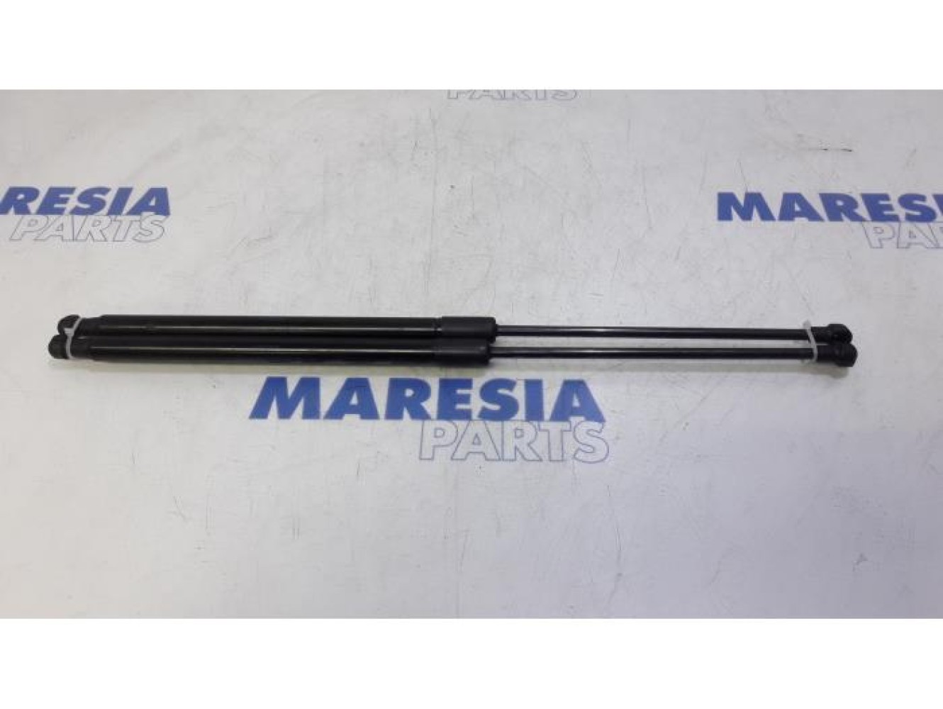 Citroen - C4 Picasso - Set of tailgate gas struts