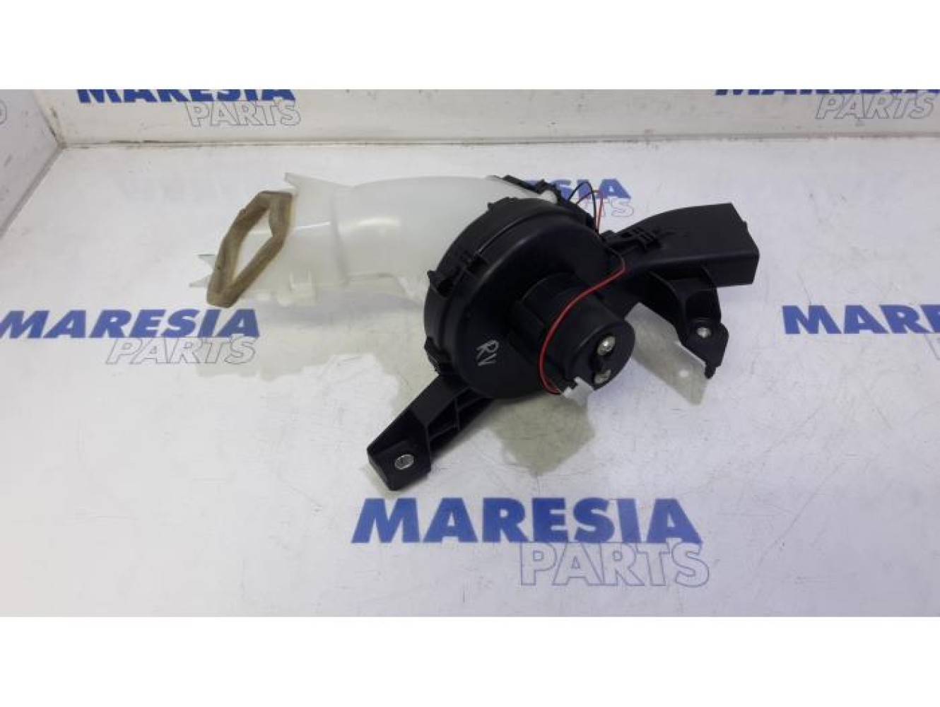 Citroen - C4 Picasso - Heating and ventilation fan motor
