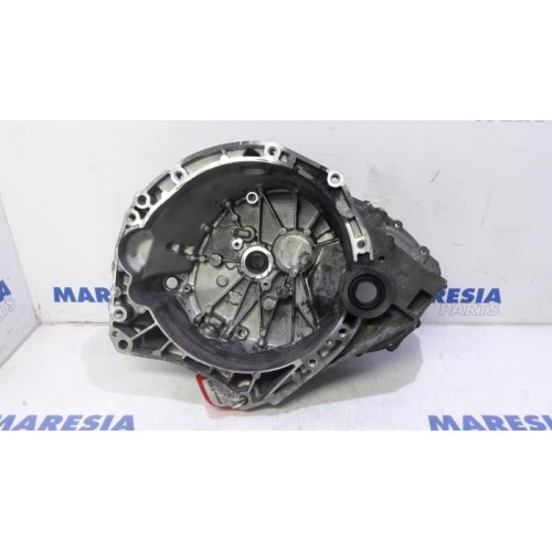 Renault - Laguna - Gearbox casing