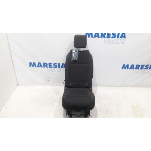 Peugeot - 5008 - Stoel achter