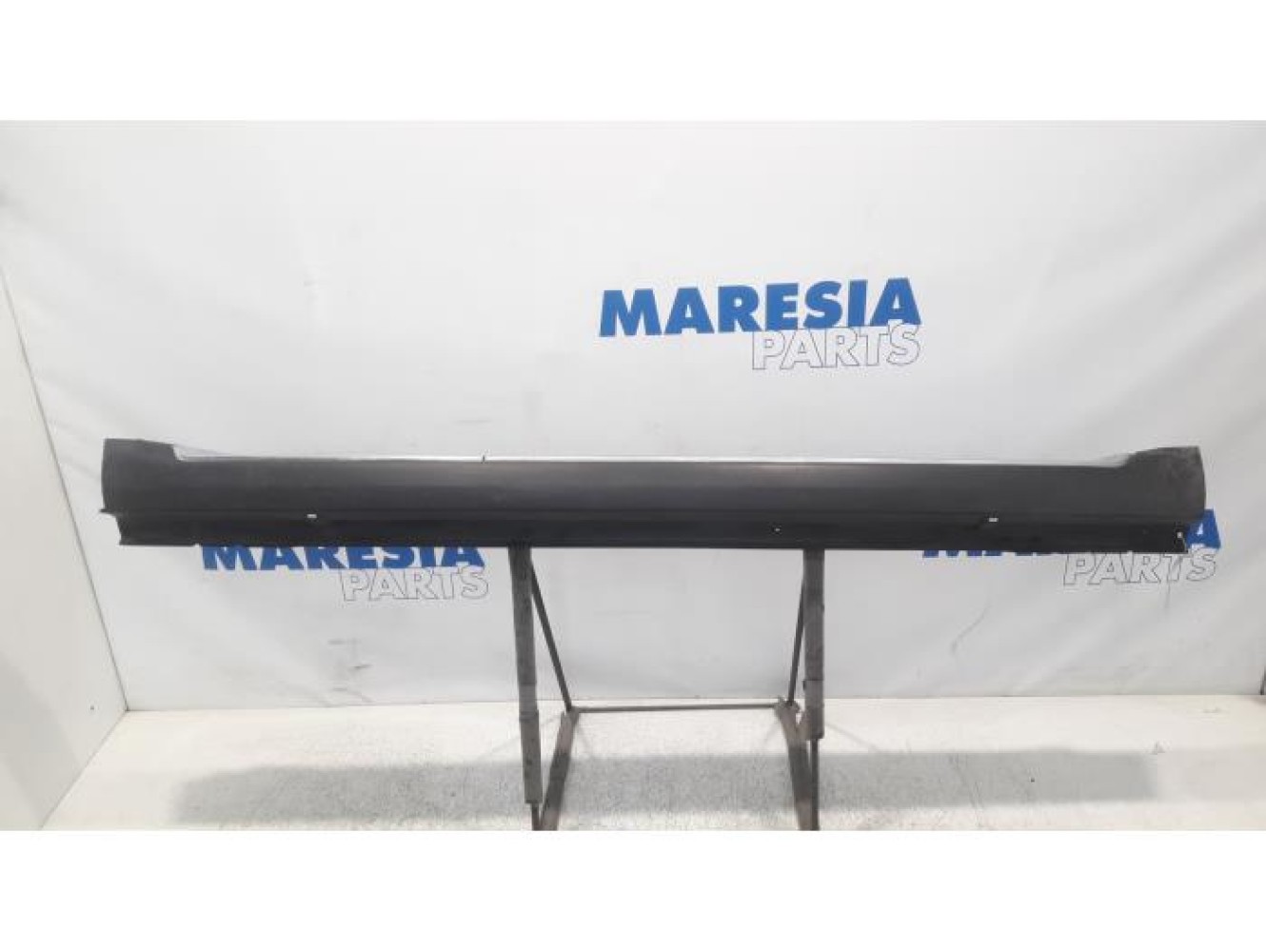 Citroen - C-Crosser - Side skirt, right