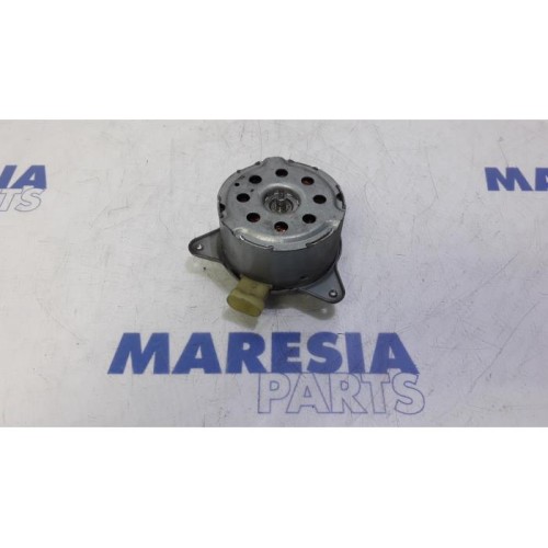 Opel - Combo - Fan motor