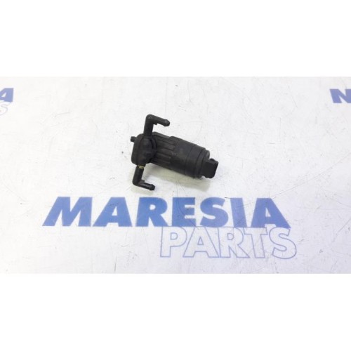 Opel - Combo - Windscreen washer pump