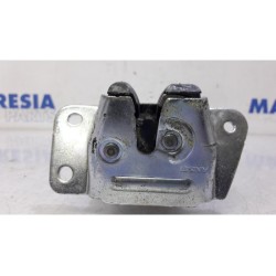 Citroen - C-Crosser - Tailgate lock mechanism