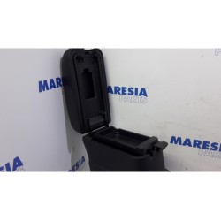Citroen - C-Crosser - Armrest