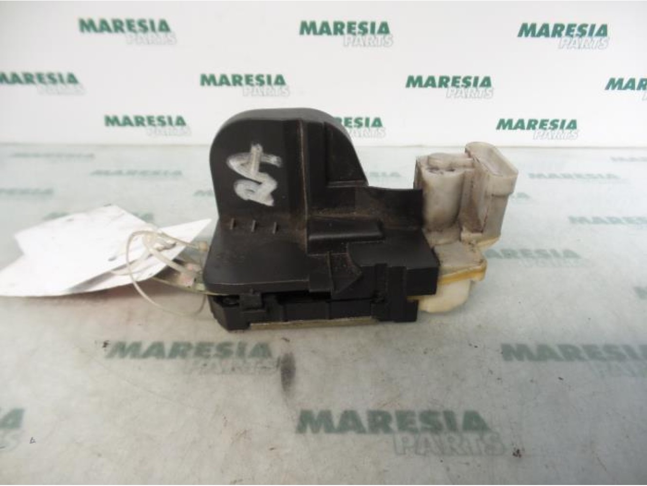 Alfa Romeo - 147 - Serrure portière mécanique 4portes arrière droite
