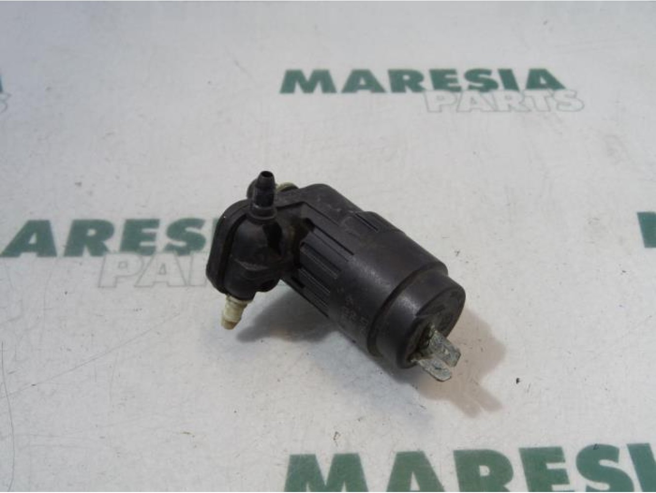 Alfa Romeo - 147 - Scheibensprüherpumpe vorne
