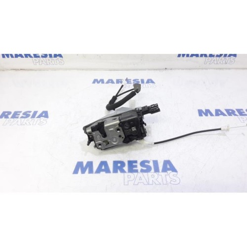 Peugeot - 5008 - Rear door lock mechanism 4-door, left