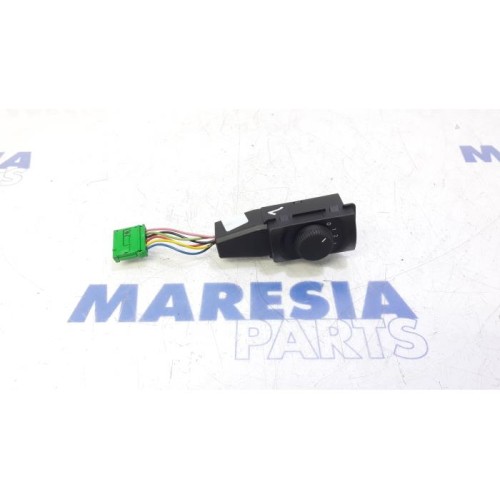 Peugeot - 5008 - Panneau de commandes chauffage