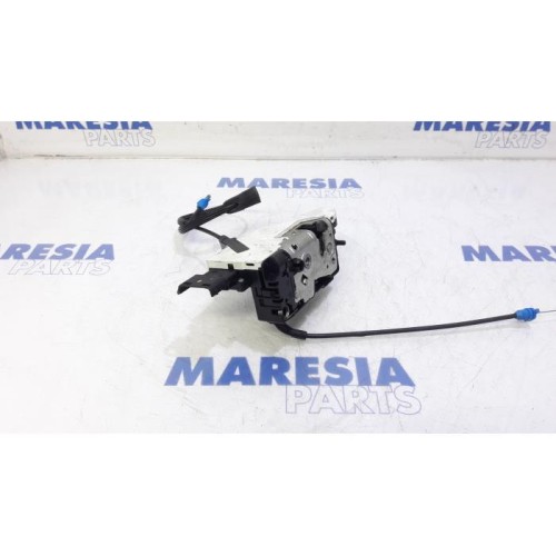 Citroen - C4 Picasso - Front door lock mechanism 4-door, right