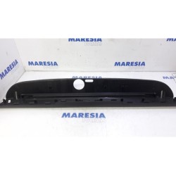 Citroen - C4 Picasso - Rear blind