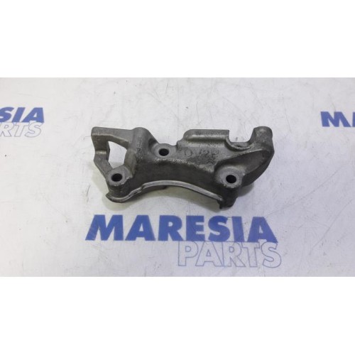 Peugeot - 308 - Engine mount