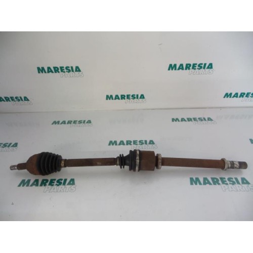 Renault - Grand Scenic - Front drive shaft, right