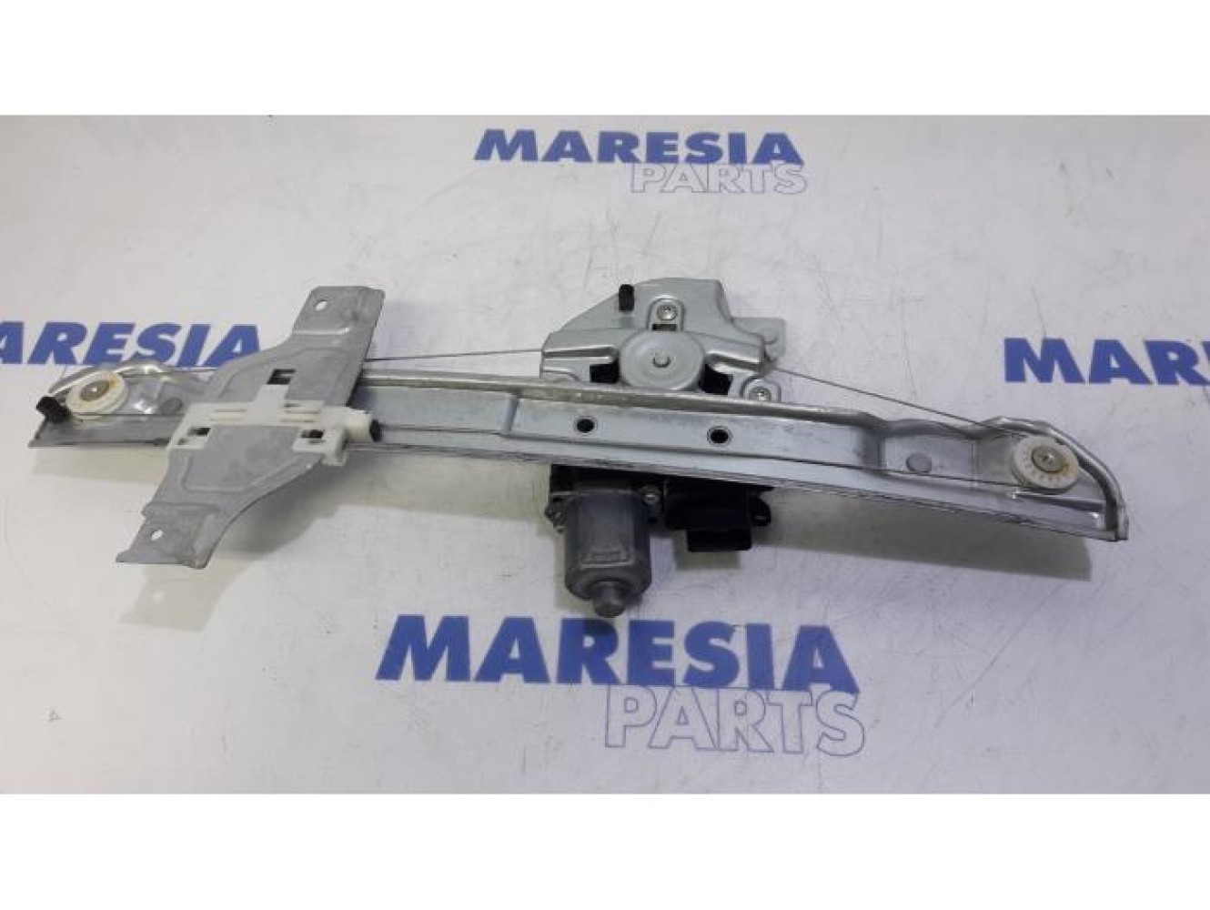 Peugeot - 2008 - Window mechanism 4-door, front right