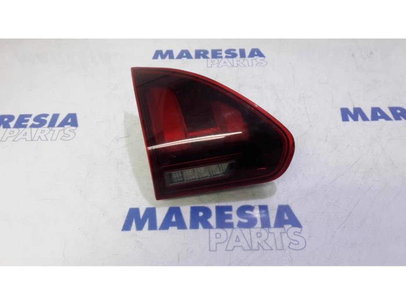 Peugeot - 2008 - Achterlicht links