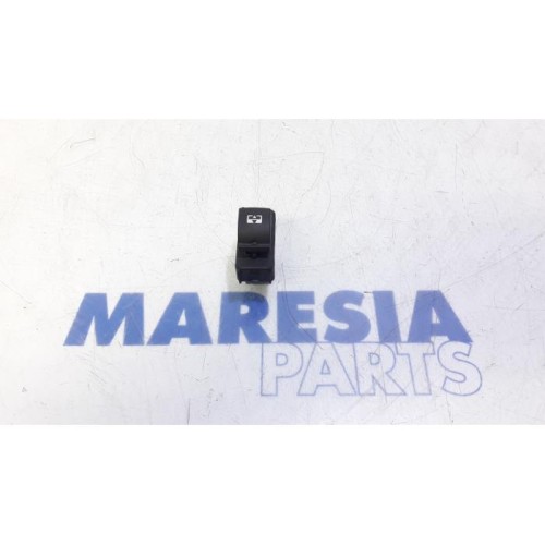 Peugeot - 2008 - Switch
