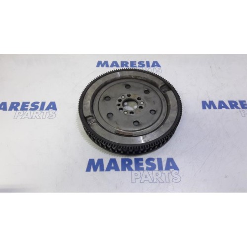 Renault - Captur - Flywheel