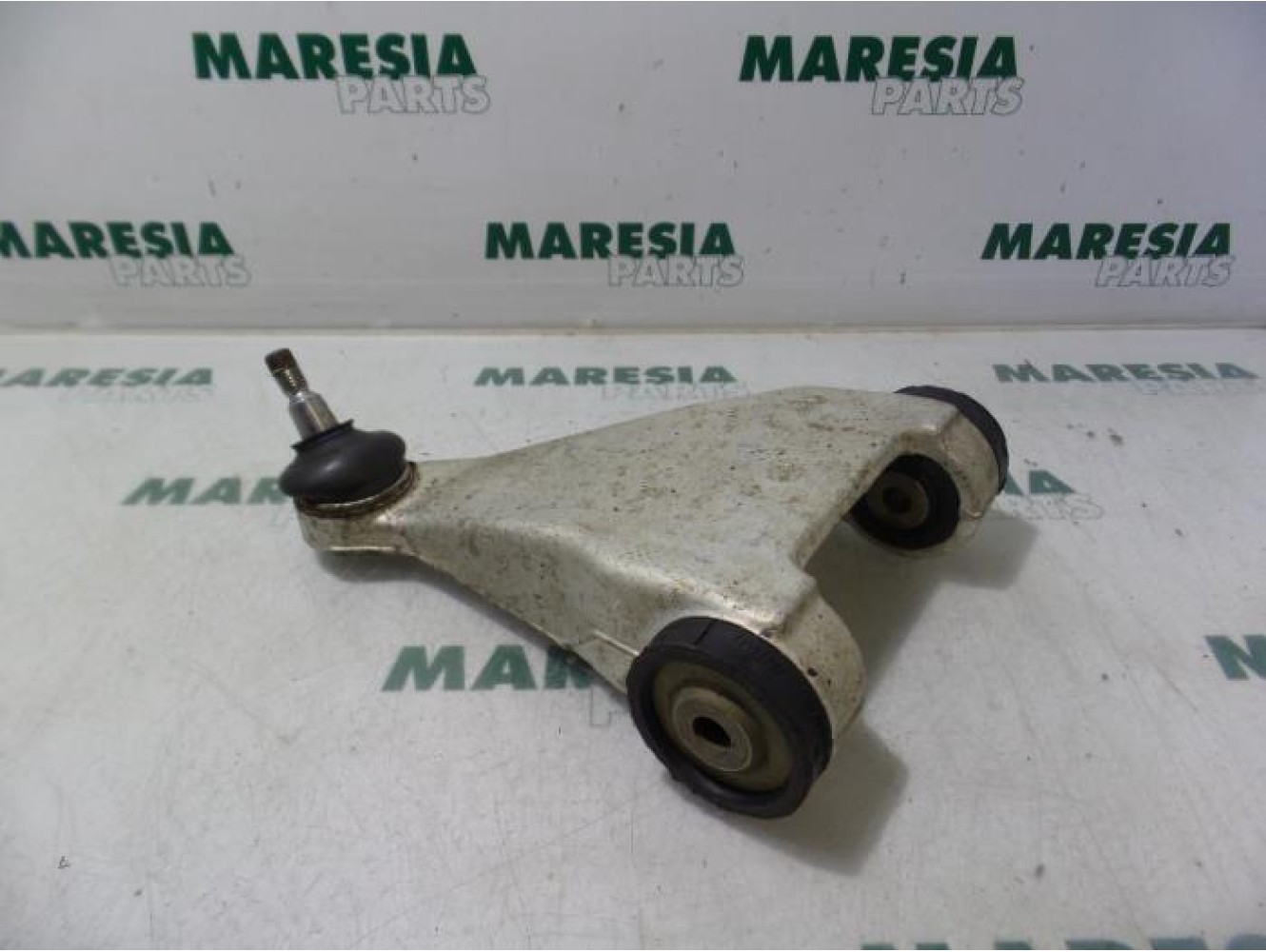 Alfa Romeo - 166 - Querlenker oben links vorne
