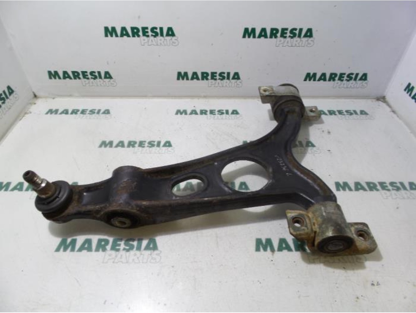 Alfa Romeo - 147 - Querlenker unten links vorne