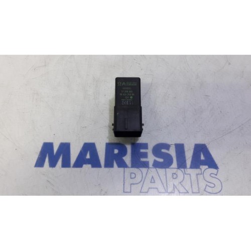 Peugeot - Partner - Glow plug relay