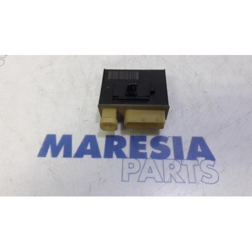 Peugeot - Partner - Glow plug relay