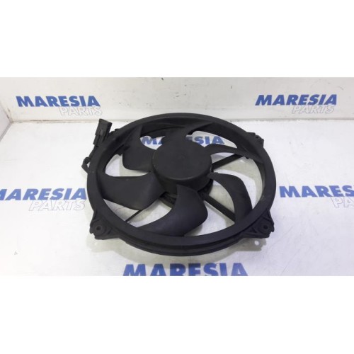 Citroen - C4 Picasso - Fan motor