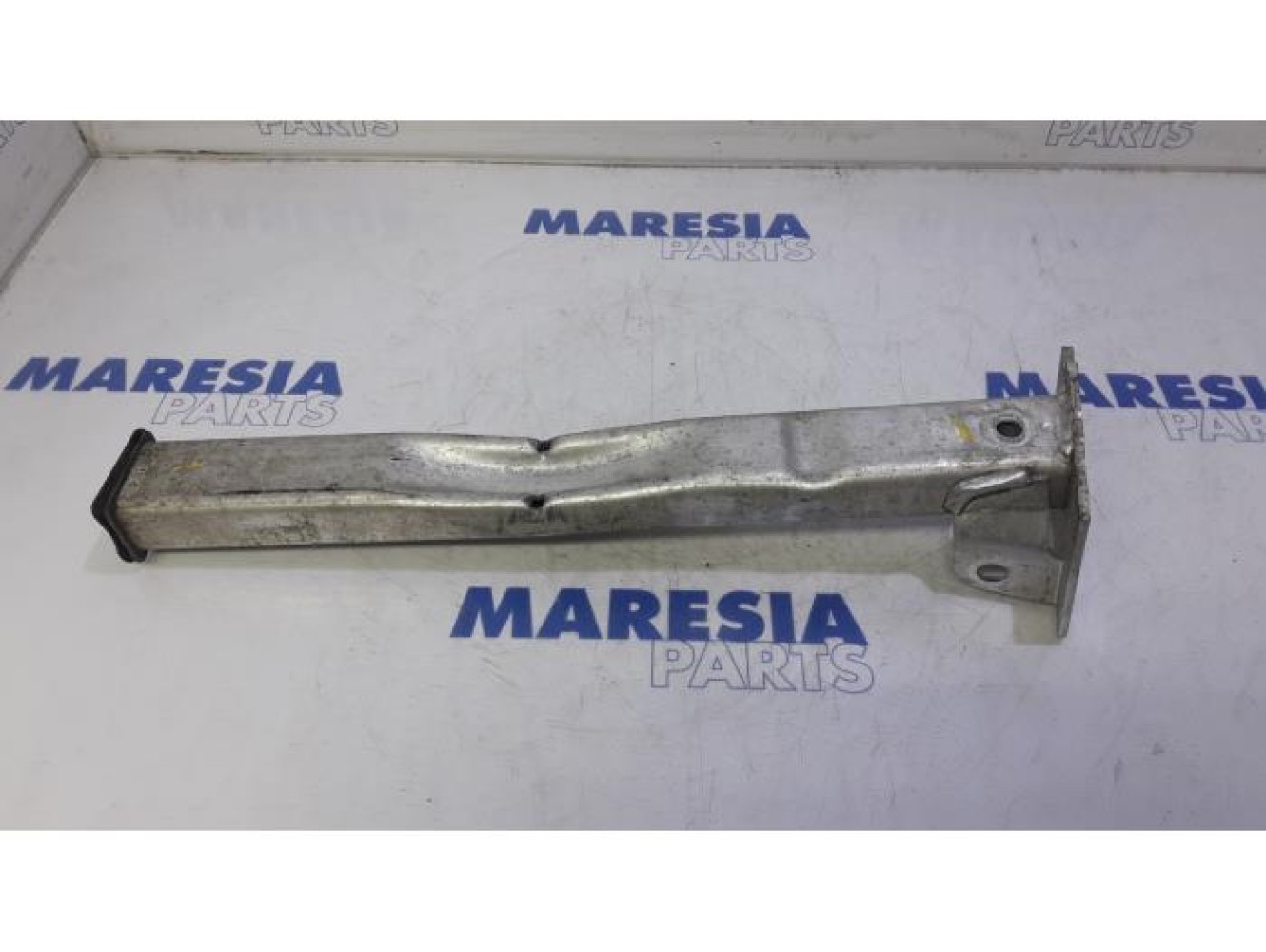 Peugeot - 5008 - Subframe