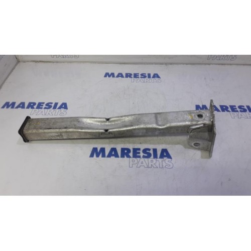 Peugeot - 5008 - Subframe