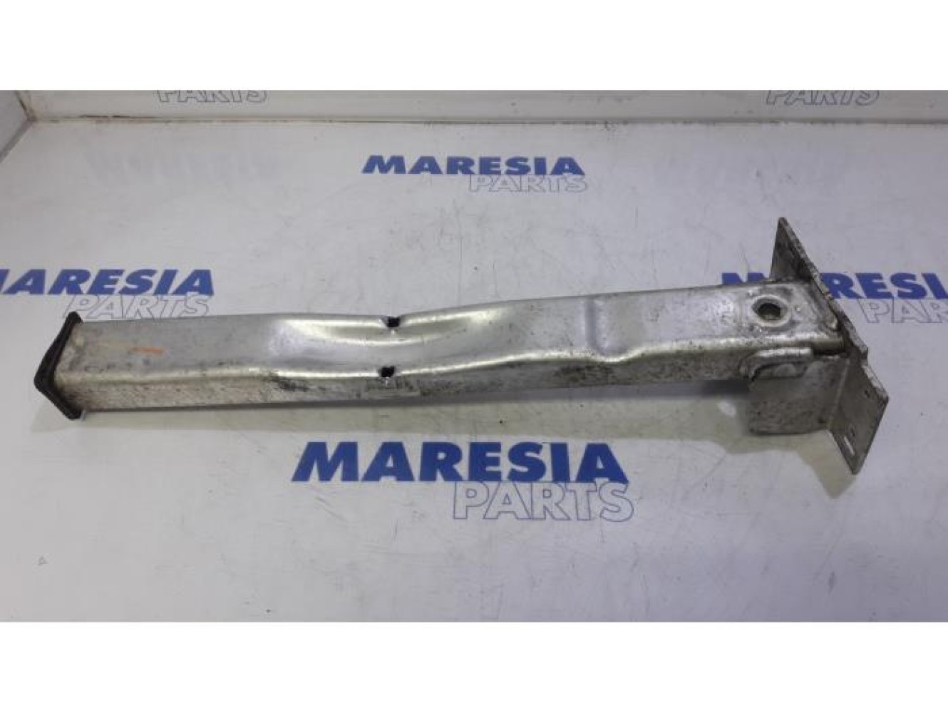 Peugeot - 5008 - Subframe
