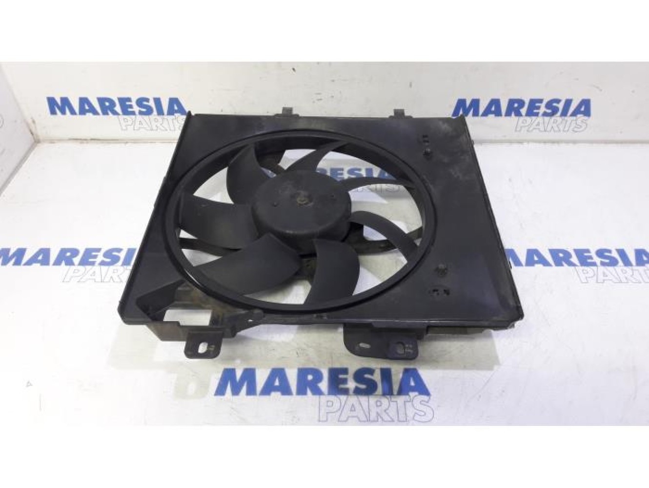 Peugeot - 207 - Fan motor