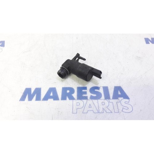 Peugeot - 207 - Scheibensprüherpumpe vorne