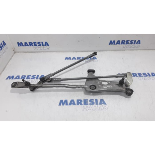 Peugeot - 308 - Wiper mechanism