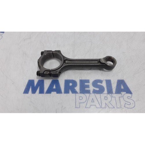 Renault - Clio - Connecting rod