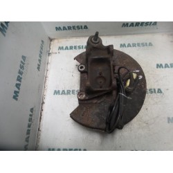 Alfa Romeo - 156 - Fusee links-achter