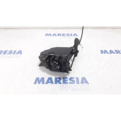Peugeot - 308 - Door lock mechanism 4-door, front left