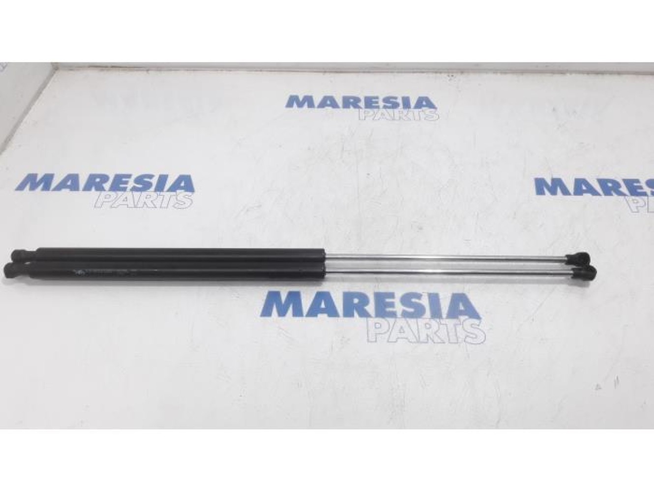 Peugeot - 207 - Set of tailgate gas struts