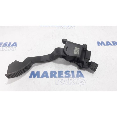 Opel - Combo - Gaspedalposition Sensor