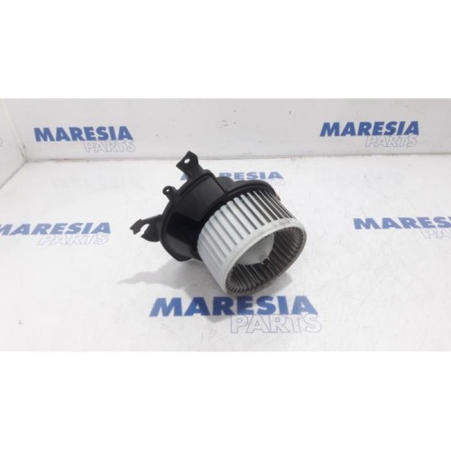 Opel - Combo - Heating and ventilation fan motor