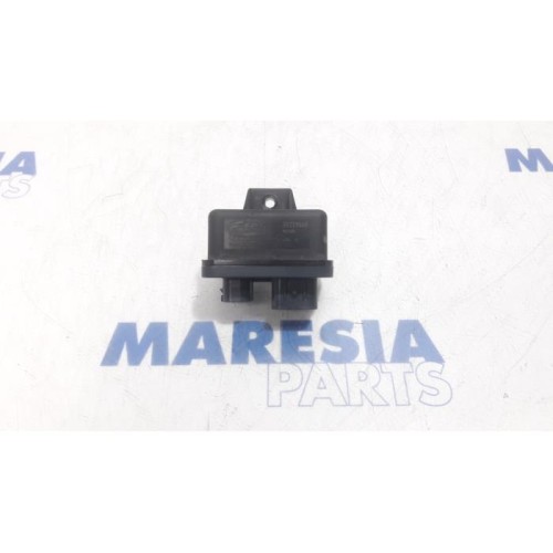 Opel - Combo - Glow plug relay