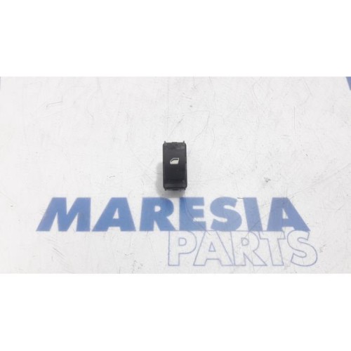 Peugeot - Partner - Multi-functional window switch